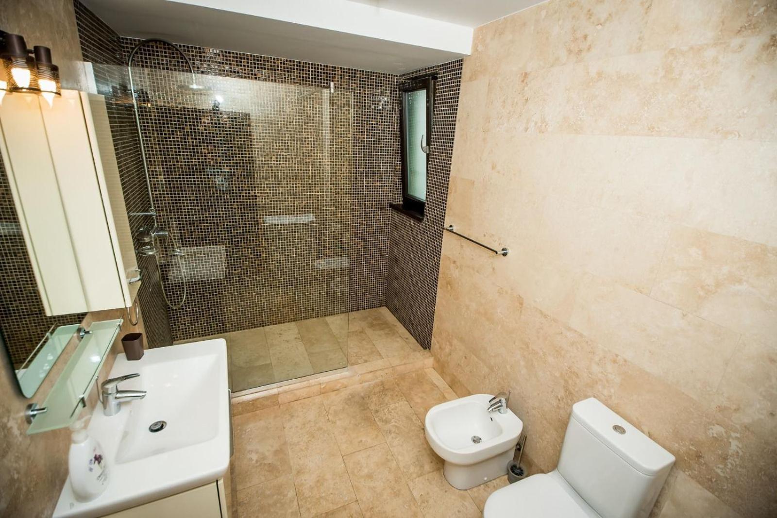 Apartament Sweet Luxury Galaţi Екстериор снимка